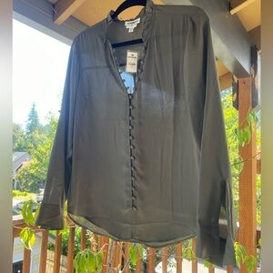 NWT Green Express Portofino Blouse with Ruffle Neckline